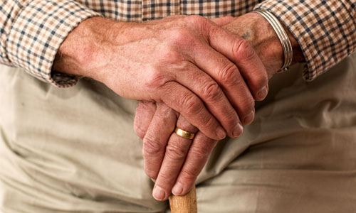 Ouderdom: de meeste ouderen boven de 75 hebben last van cataract