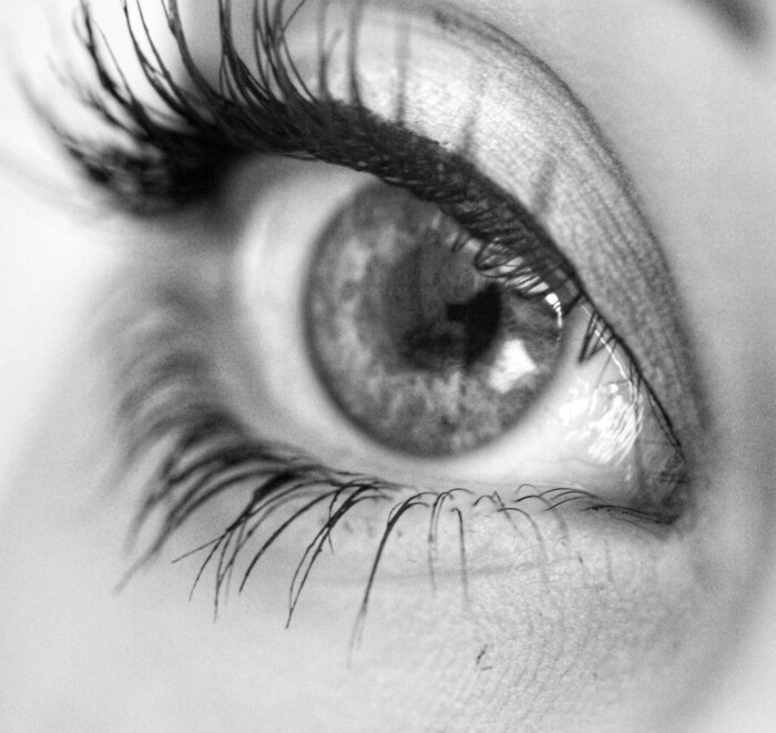 Kun je nepwimpers dragen met lenzen?