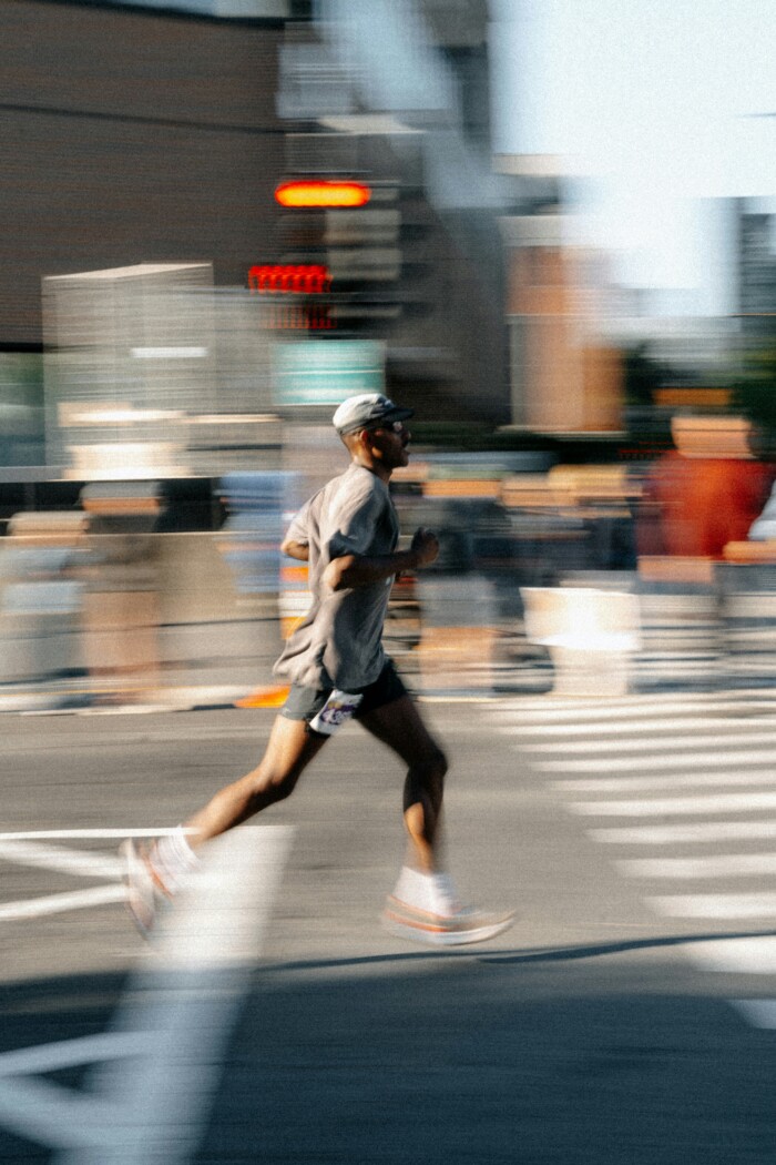 Marathon rennen met lenzen in. Tips en adviezen.